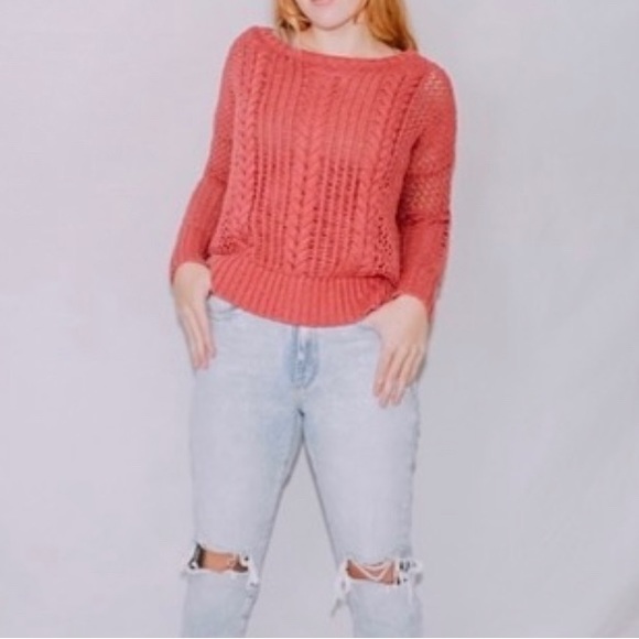 The strawberry sweater - Picture 2 of 2